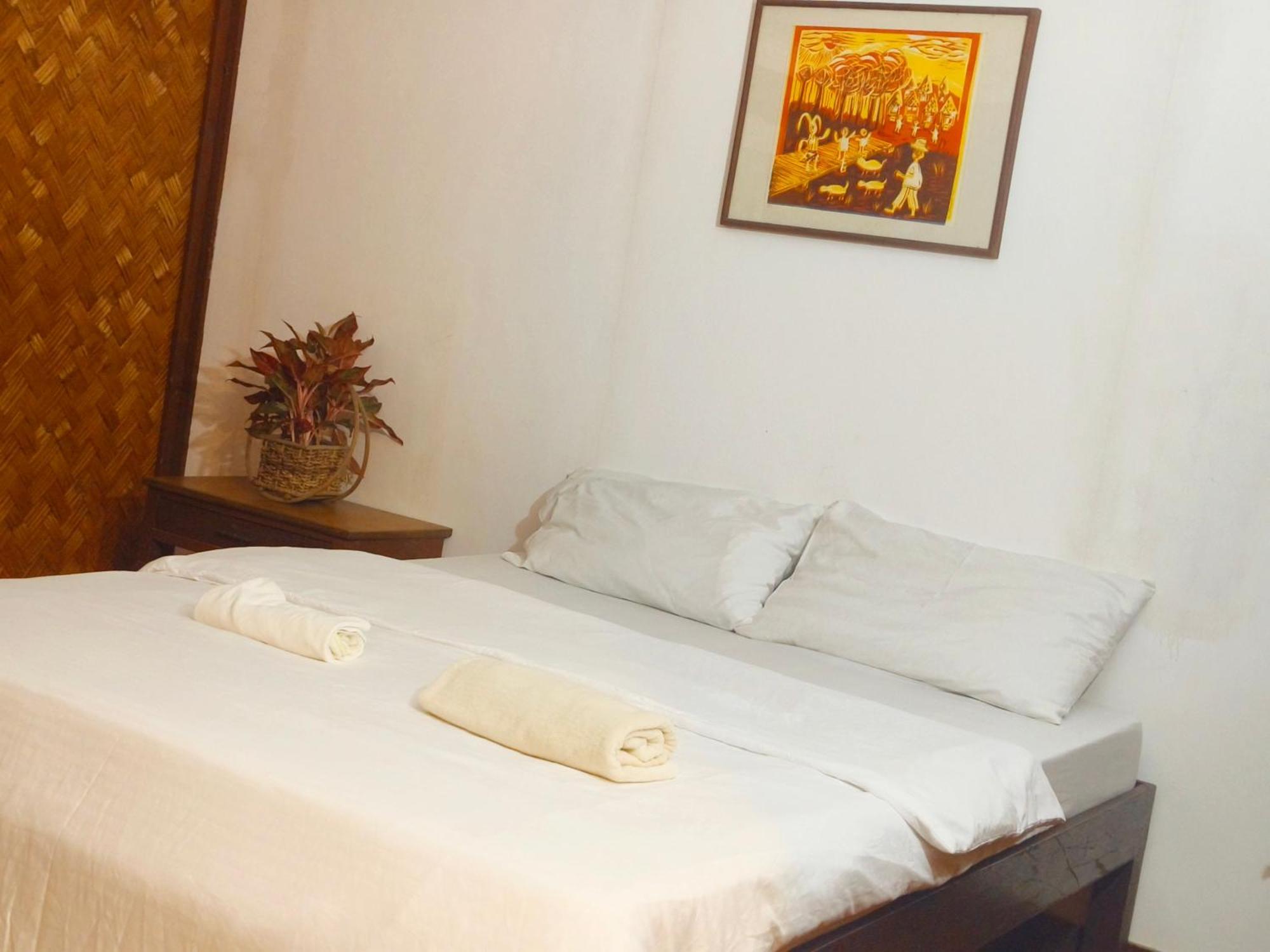 Lokal Hut Bed And Breakfast Puerto Princesa Εξωτερικό φωτογραφία