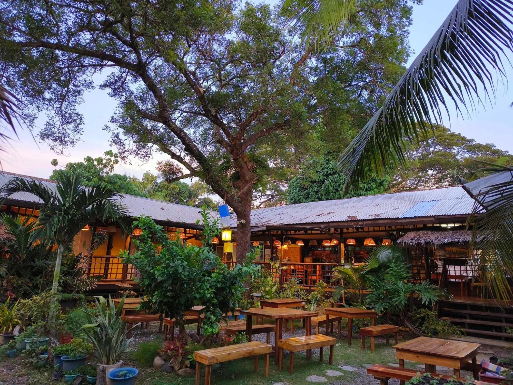 Lokal Hut Bed And Breakfast Puerto Princesa Εξωτερικό φωτογραφία