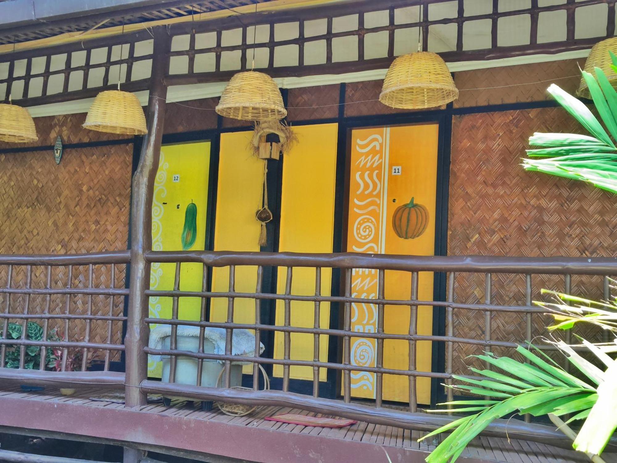 Lokal Hut Bed And Breakfast Puerto Princesa Εξωτερικό φωτογραφία